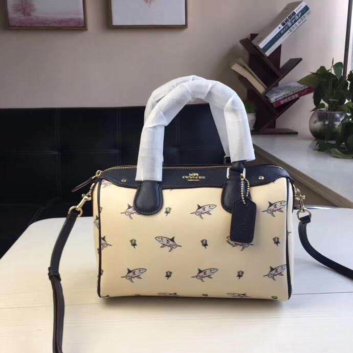 coach outlet us正品代购 批发 代理 零售